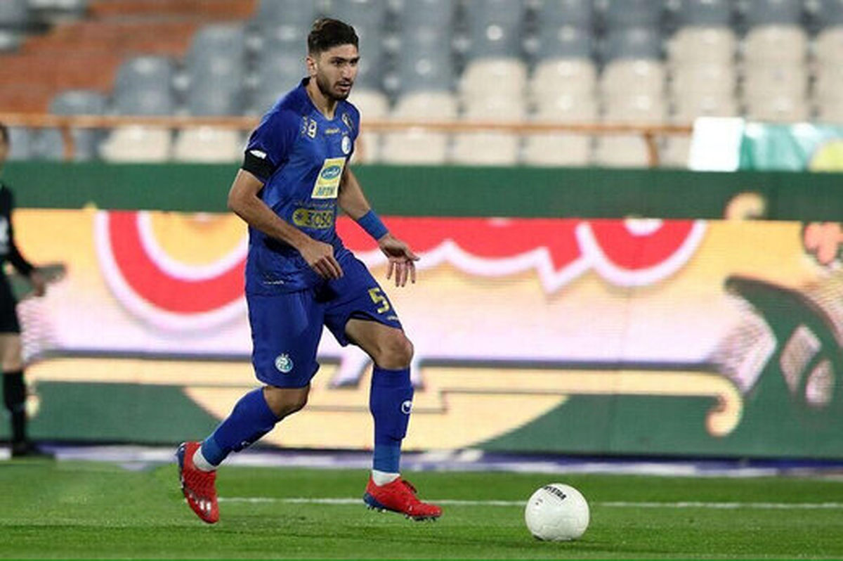 مدافع تیم فوتبال استقلال به پرسپولیس پیوست؟
