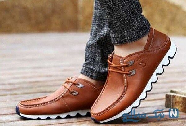 یک غول ۱۹ ساله با سایز پای۶۳ + تصاویر عجیب