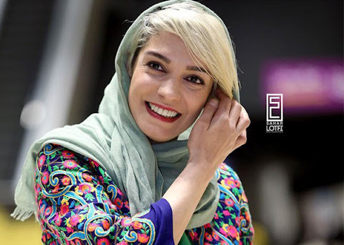 الیکا عبدالرزاقی و امین زندگانی دست در دست هم در یک شام عاشقانه