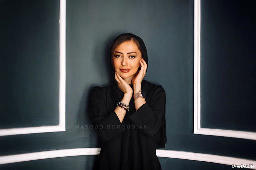 نفیسه روشن( باردار) بدون ماسک در خلیج فارس