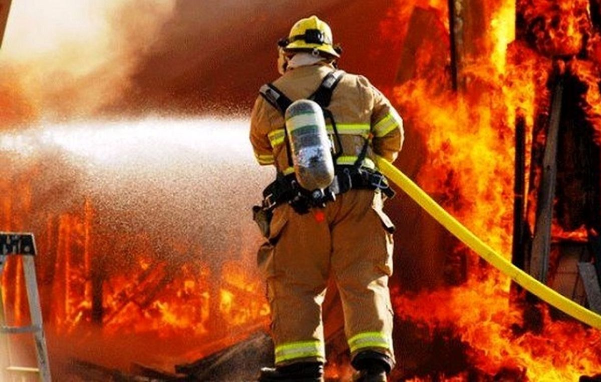 ببینید آتش سوزی شدید در بازار سنتی قزوین